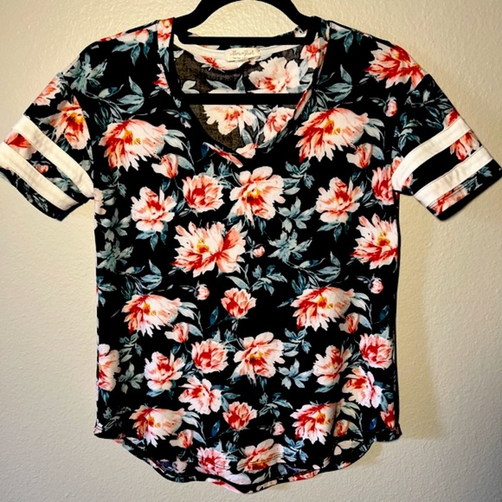 ULTRA FLIRT FLORAL SMALL TOP